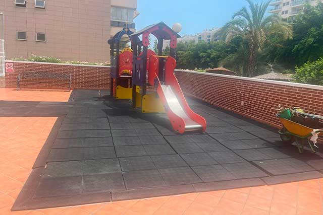 Pavimento de Caucho La Cala Finestrat Alicante1